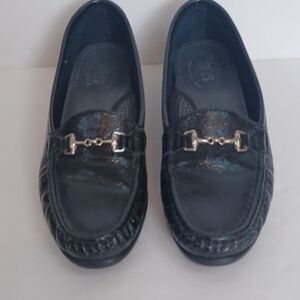 SAS Black Shiny Loafers Size 9M. Tripad Comfort Foot Bed. Flaw In Last Pic.
